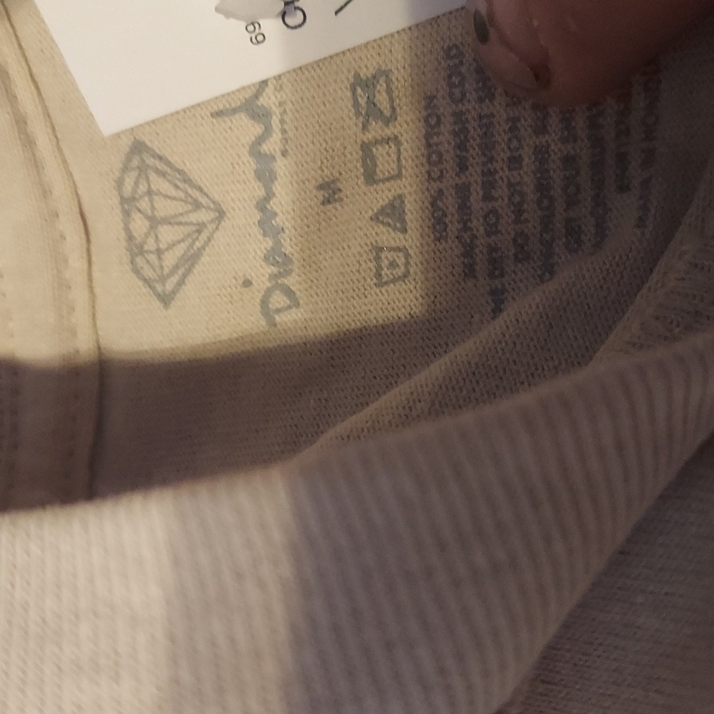 Nwt! Diamond bolts large format vintage inspired graphic tee. - Picture 3 of 3